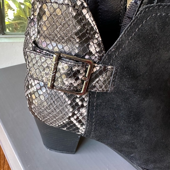 Vionic booties - Picture 4 of 9